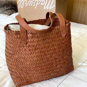 Madewell Medium Transport Tote in Woven Leather